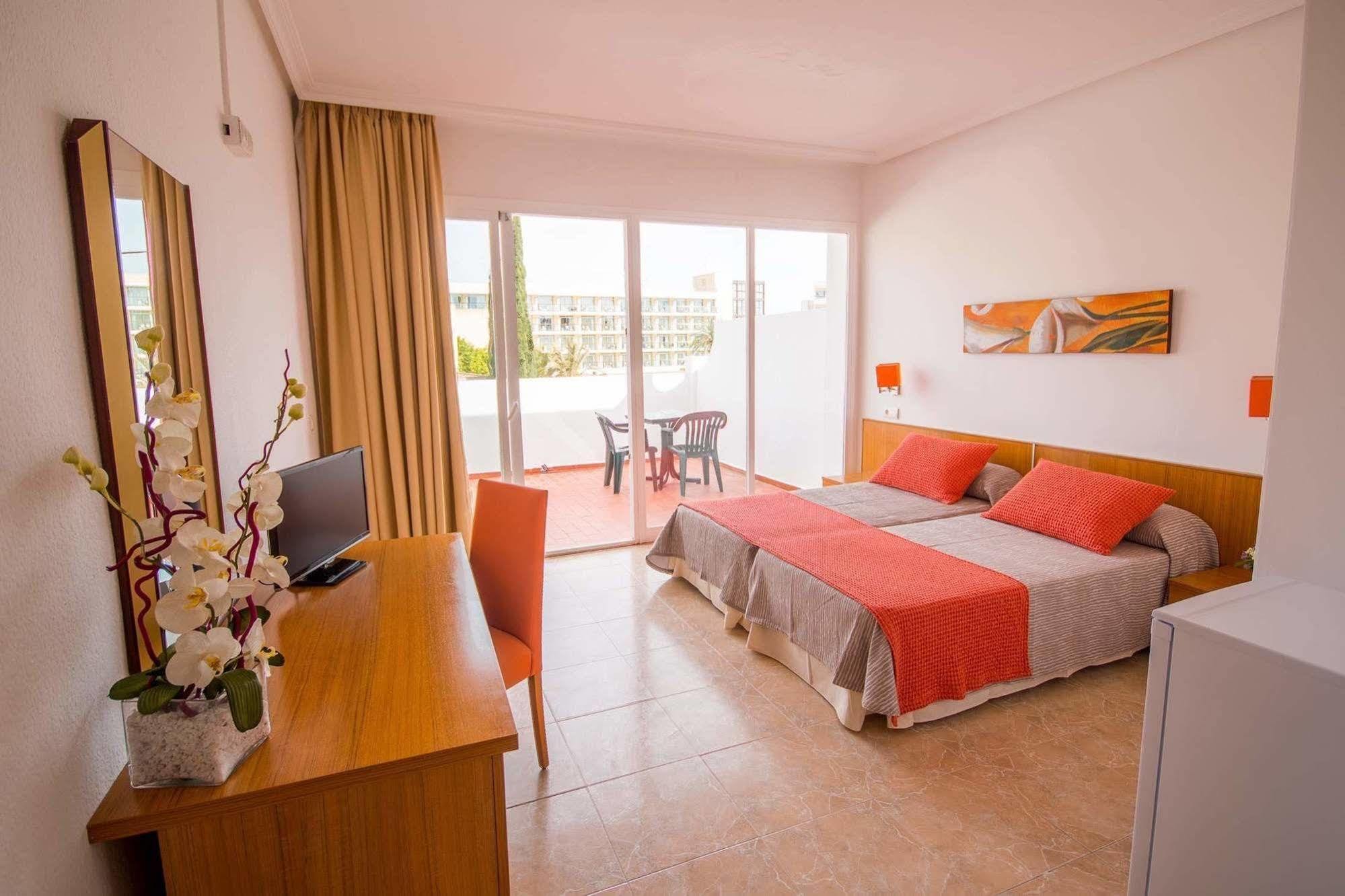Hostal Los Pinos Es Canar  Exterior photo