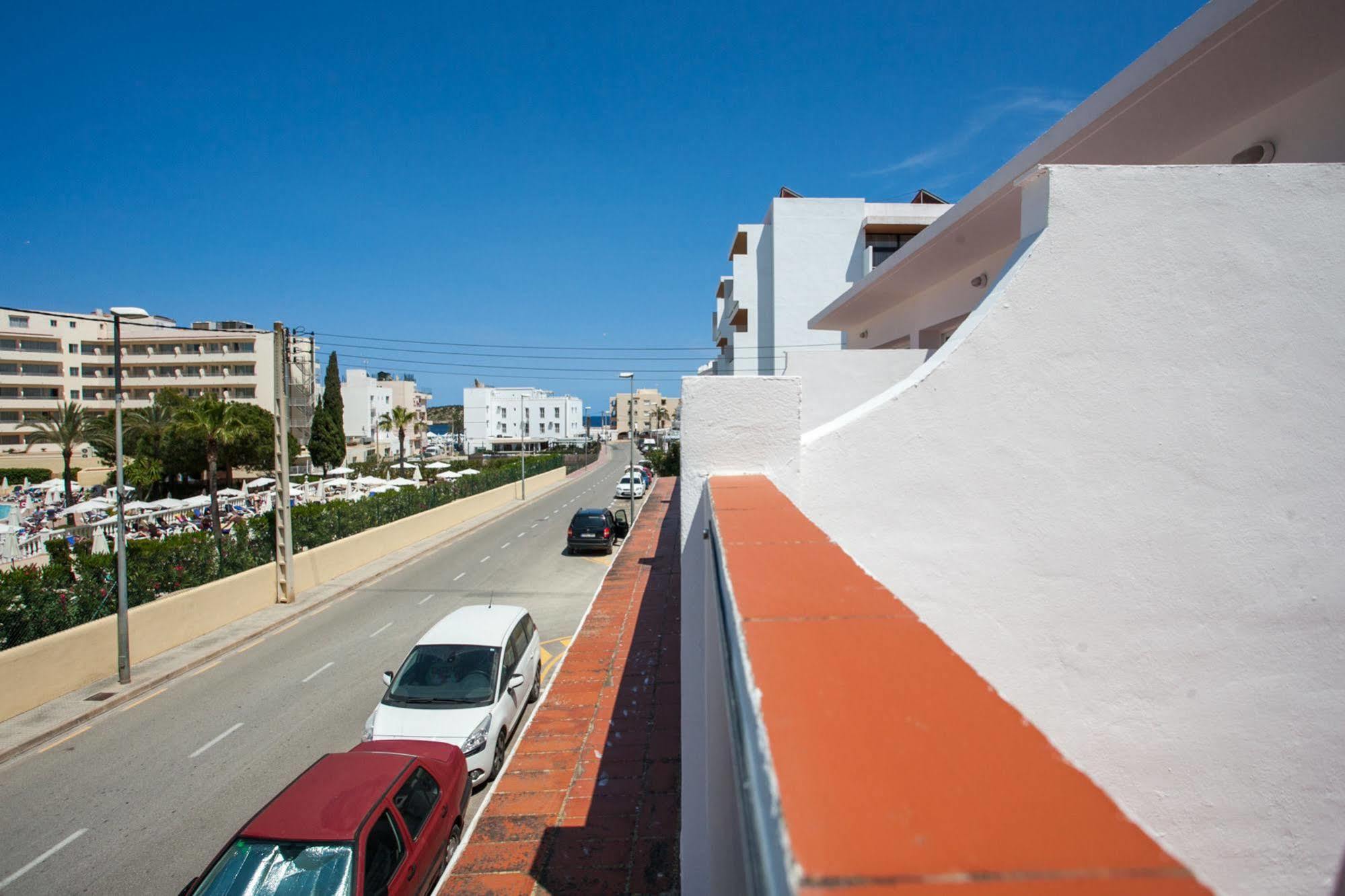 Hostal Los Pinos Es Canar  Exterior photo